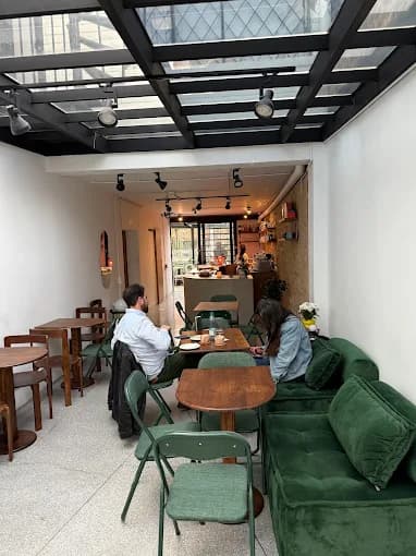 Calma Coffee & Drinks